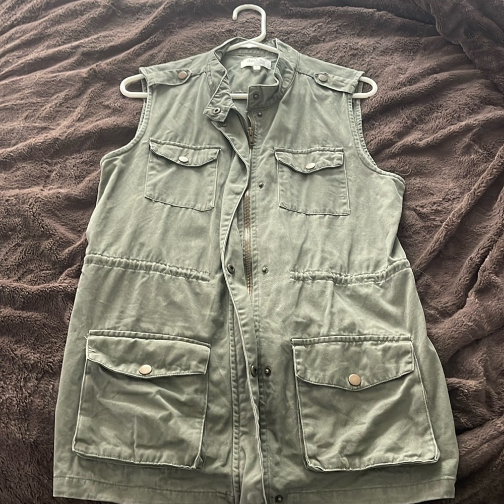 Charlotte Russe Vest size L